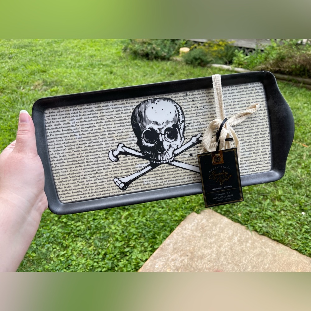 Authentique Spooky Night Set of 2 Skull and Crossbones Melamine Platters